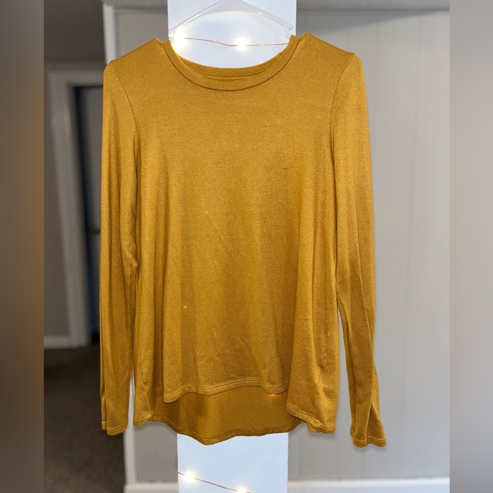 American Eagle High Low Long Sleeve Top